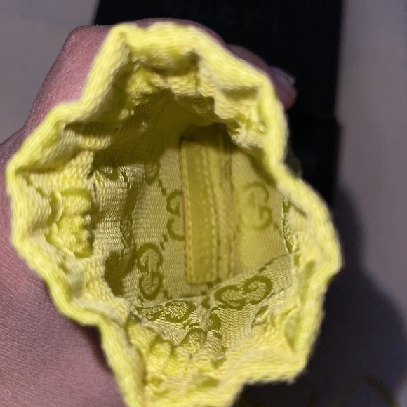 Gucci pouch preloved excellent condition color is yellow 100% Authentic. - Picture 5 of 9